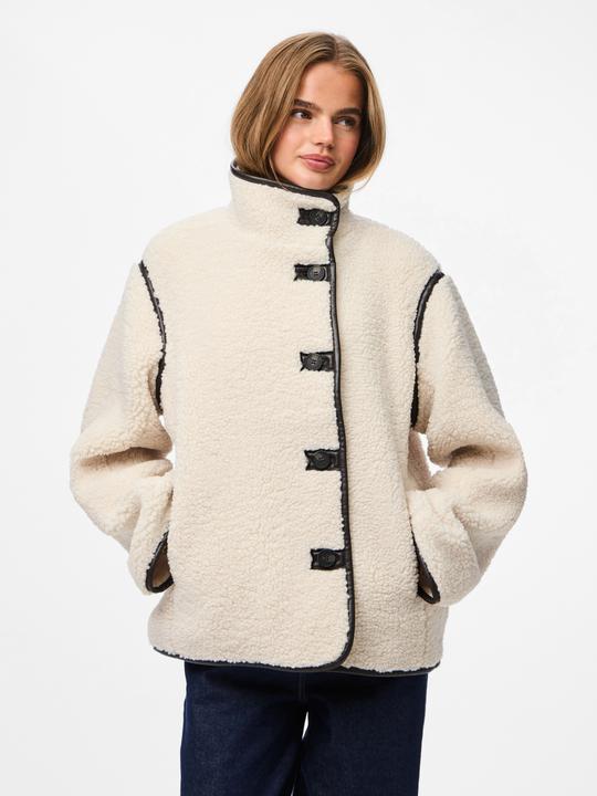 Actual product image Pieces Teddyjacke (M)
