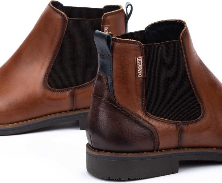 Actual product image Pikolinos Leon (40)