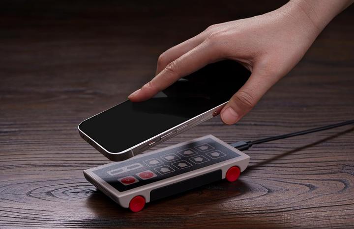 Image du produit 8bitdo Chargeur mobile sans fil N30 (15 W)