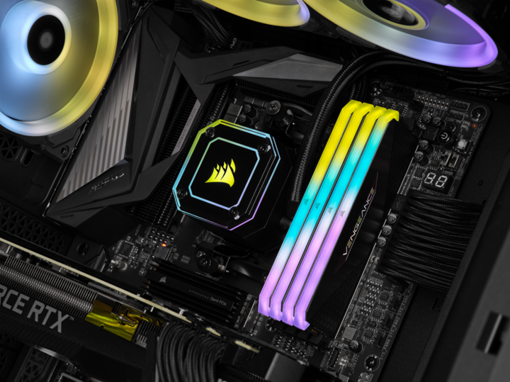 Image du produit Corsair Vengeance RGB RT (2 x 8GB, 3200 MHz, RAM DDR4, DIMM)