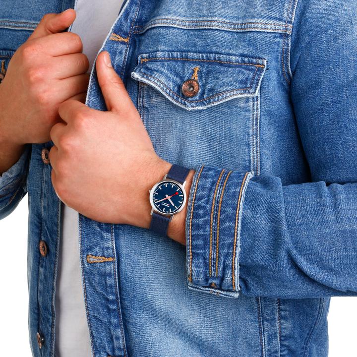 Produktbild Mondaine Classic - von der Natur inspiriert (Analoguhr, 36 mm)