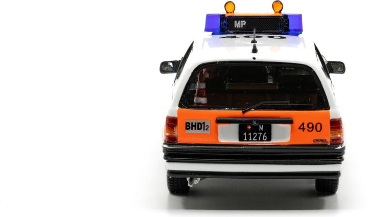 Actual product image Ace Opel Omega A2 military police