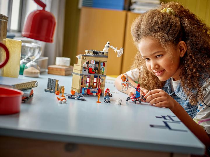 Produktbild LEGO Spiderman - Peter Parkers Wohnung (76317, LEGO Marvel)