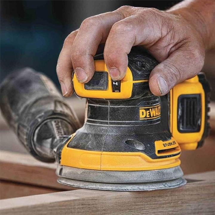 Produktbild DeWalt DCW210P2-QW Tragbares Schleifgerät Plattenschleifer 12000 OPM (Kettenschleifer)