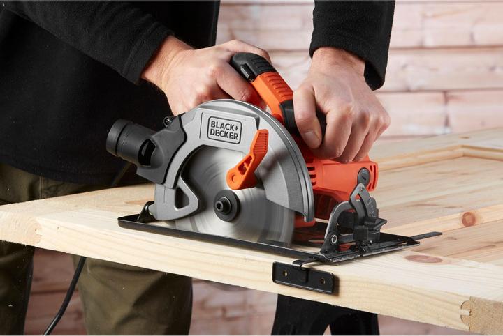 Actual product image Black & Decker Hand circular saw CS1550