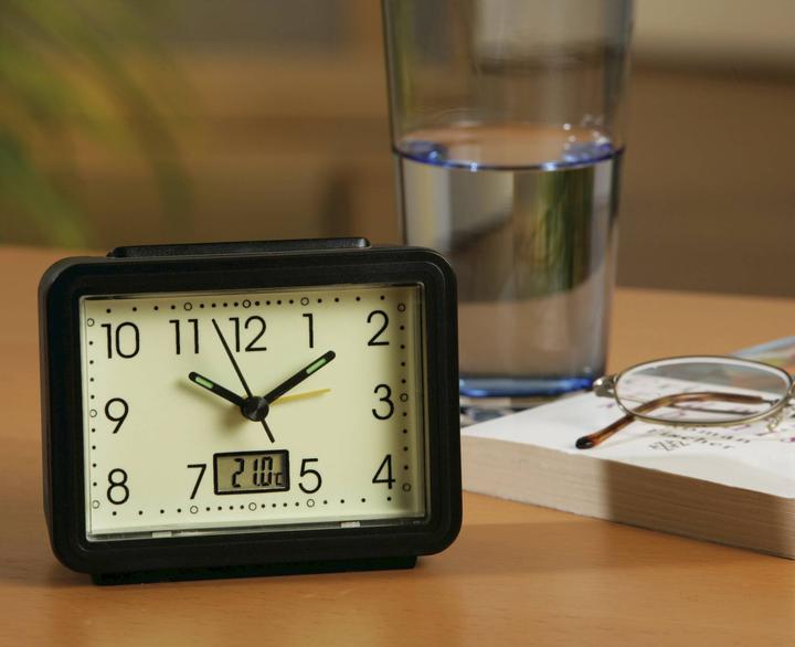 Produktbild Westfalia Wecker leuchtend, mit Temperaturanzeige, rechteckig