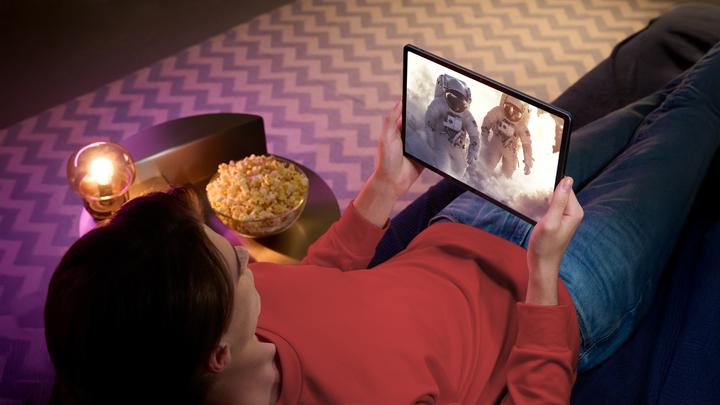 Immagine prodotto Lenovo Idea Tab Pro (Solo WiFi, 12.70", 256 GB, Grigio Luna)