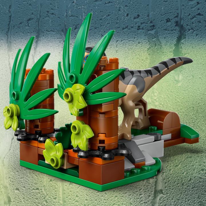 Produktbild LEGO Raptor: Verfolgungsjagd mit dem Geländewagen (LEGO Jurassic World)