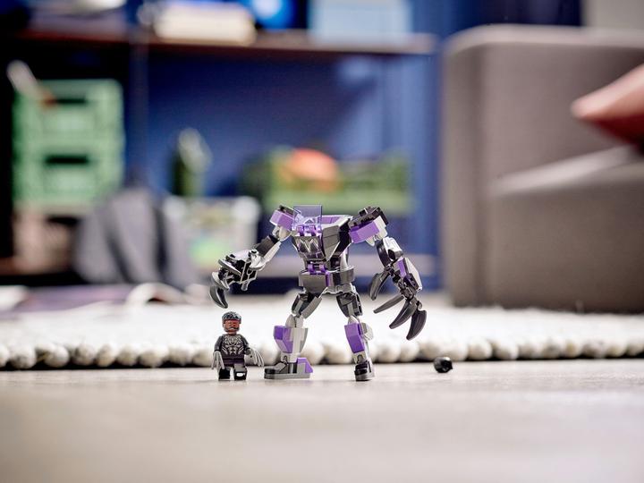 Actual product image LEGO Black Panther Mech (76204, LEGO Marvel)