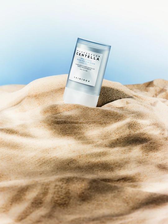 Immagine prodotto Skin1004 Madagascar Centella Hyalu-Cica Stick Solare Silky-Fit (SPF 50+, 20 ml)