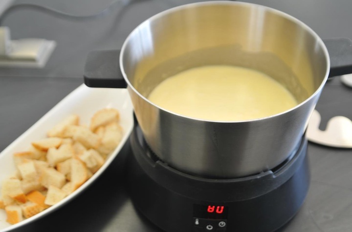 Immagine prodotto Caso Set FonDue (Fondue di formaggio, Fonduta Bourguignonne, Fondue Chinoise)