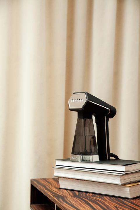 Produktbild SteamOne Nomad Dampfglätter 300SB-A (2000 W, 30 g/min)