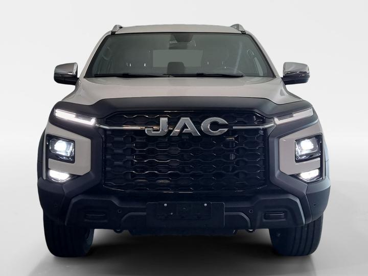 Image du produit JAC T9EV 4x4 Pick-Up électrique de luxe (Électrique, 299 PS)