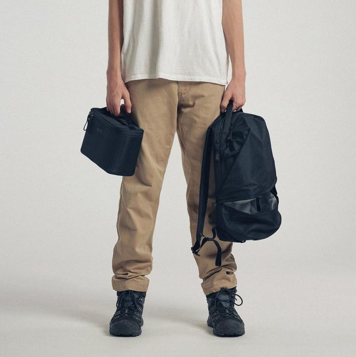 Produktbild Urth Arkose 20L Backpack + Camera Insert (Black) (Fotorucksack, 20 l)