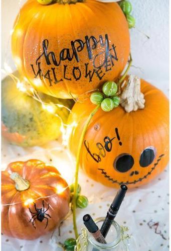 Produktbild Sakura Lackmarker Pen-Touch 1.0 mm, F, Schwarz (1x)