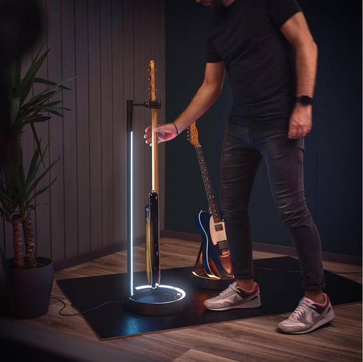 Produktbild Gravity GS LS 01 NH B - Guitar GLOW STAND®, Neckhug (E-Bass, E-Gitarre)