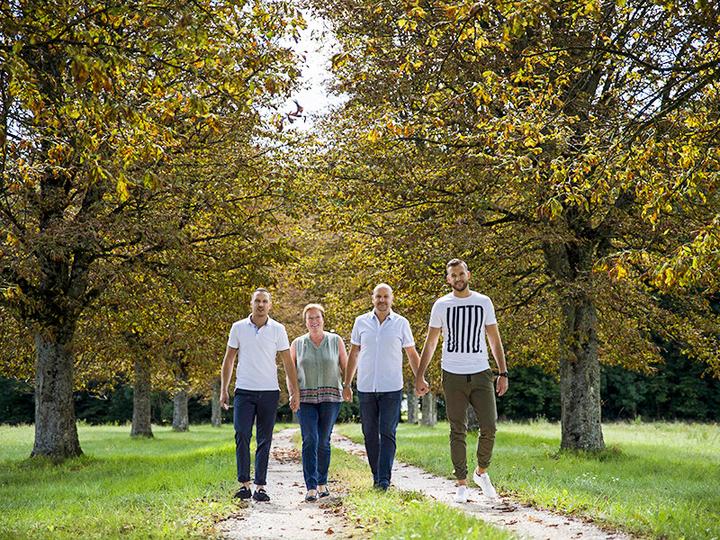 Immagine prodotto Smartbox Loisirs e distensione in famiglia: soggiorni e attività da vivere insieme (4 Persone)