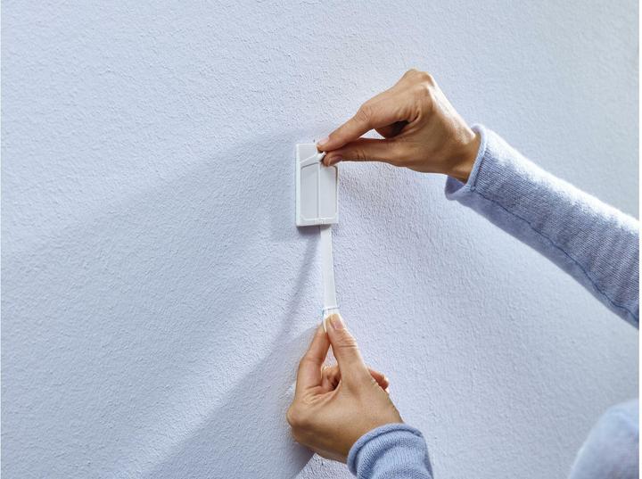 Image du produit tesa Clou adhésif pour papier peint & plâtre, 2kg de tenue, détachable sans trace & réutilisable, 2 clous