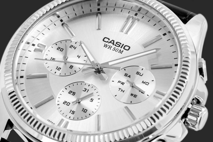 Produktbild Casio Collection (42 mm)