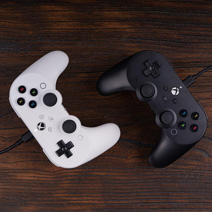 Produktbild 8bitdo Pro 2 Wired Xbox Gamepad White