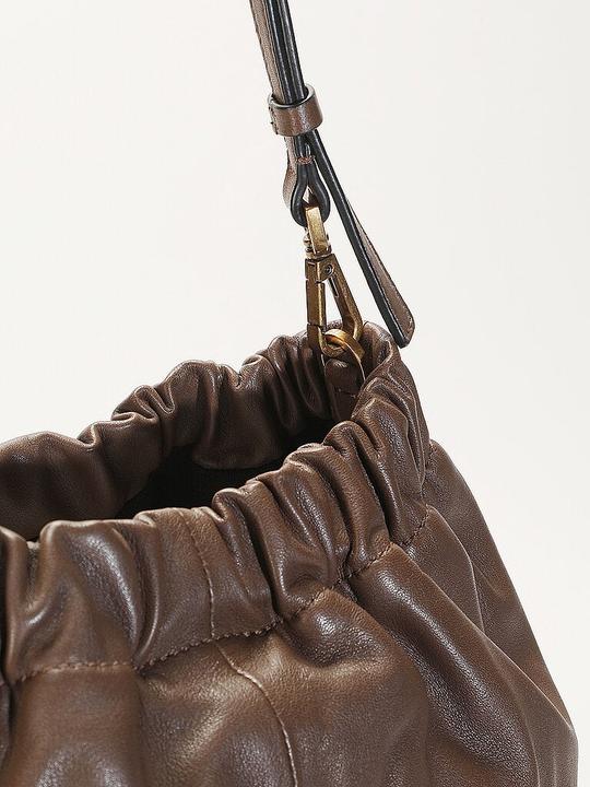 Produktbild Liebeskind Berlin Hobo Geräumige Hobo-Bag aus natürlich genarbtem Leder