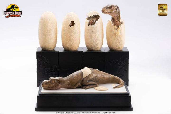 Produktbild ECC Jurassic Park “Hatching T-Rex” Statue