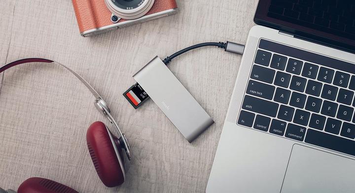 Actual product image Moshi 99MO084213 USB 3.0 (3.1 Gen 1) Type-C (USB-C, 1 Ports)