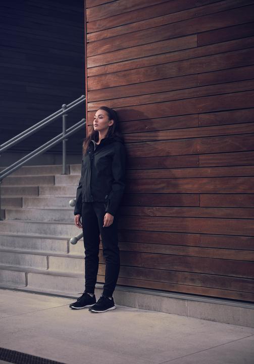 Actual product image Craft Mountain Jacket Ladies (S)