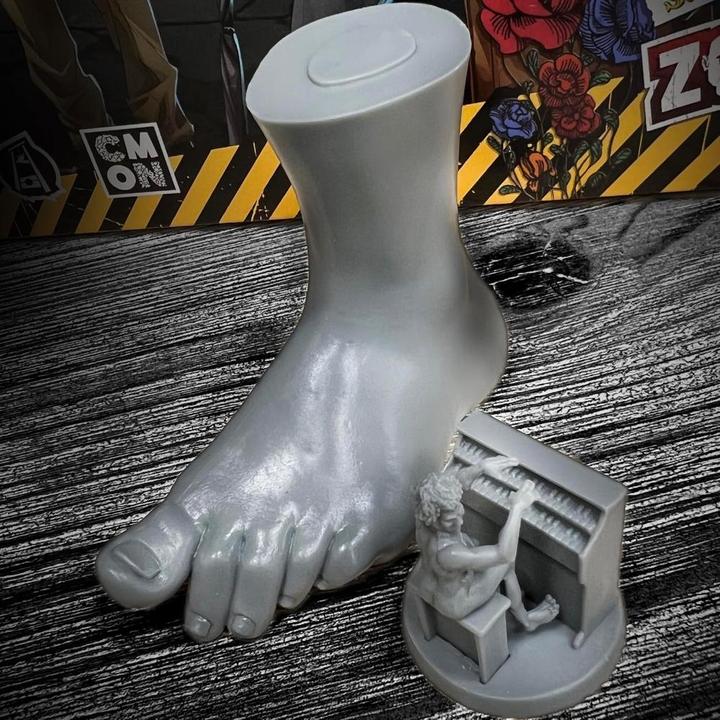 Produktbild Cmon CMND1261 - Zombicide 2. Edition Monty Python Flying Circus (Deutsch)