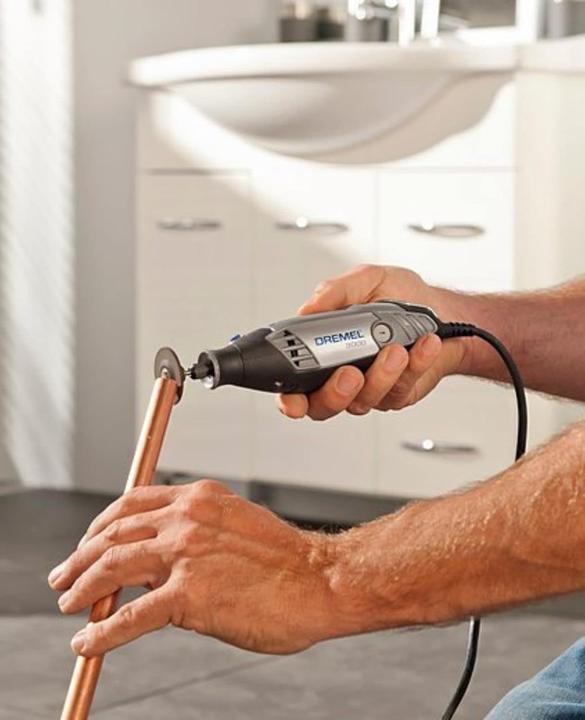 Produktbild Dremel Multifunction Tool with Variable Speed, EZ-Twist Nose Cap, Soft Grip, and Integrated Hook (Multifunktionswerkzeug, Rotationswerkzeug)