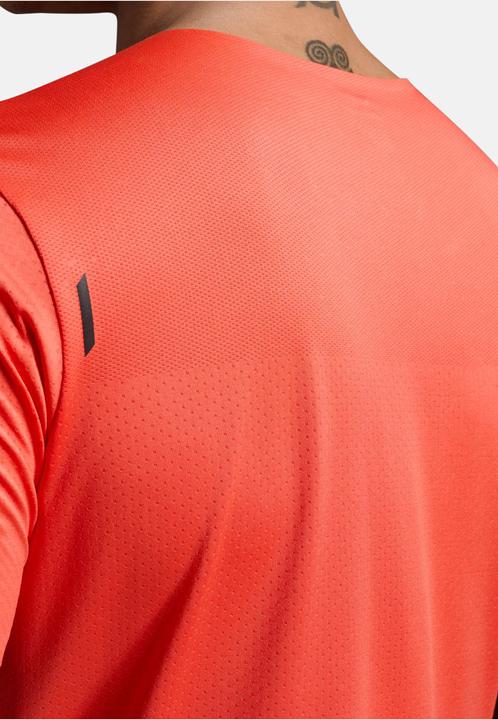 Actual product image 2XU Light Speed Tech Tee (S)