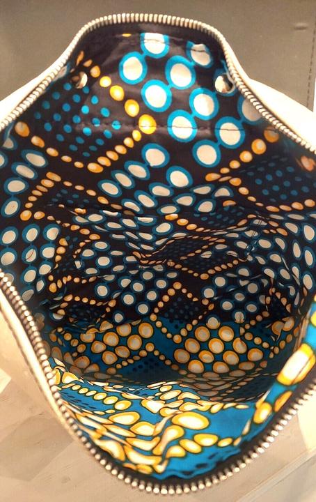 Immagine prodotto Tooitaly Zaino moda Upcycling da bottiglie di PET riciclate dal mare No.23 Fatto a mano in Italia