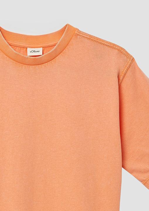 Actual product image S.Oliver T-Shirt T-Shirt mit Used-Effekt und Rückenprint (158, 164)