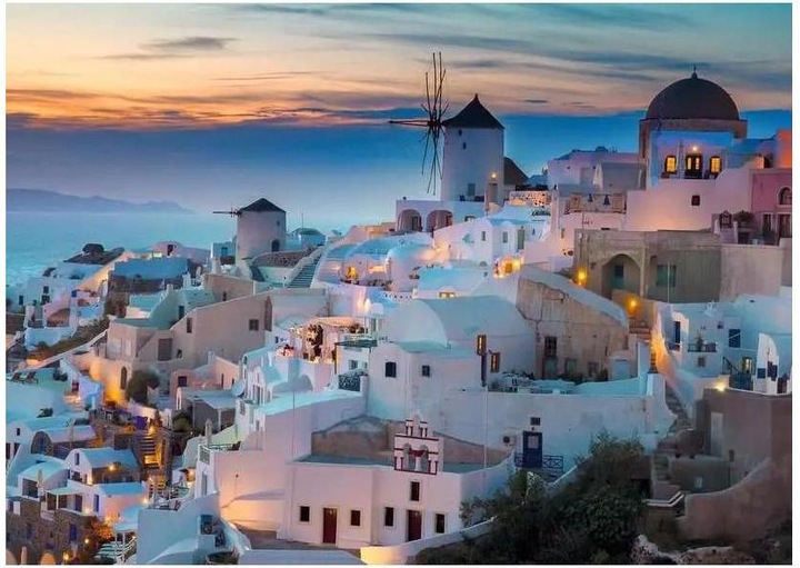 Actual product image Ravensburger Evening over Santorini (1000 pieces)