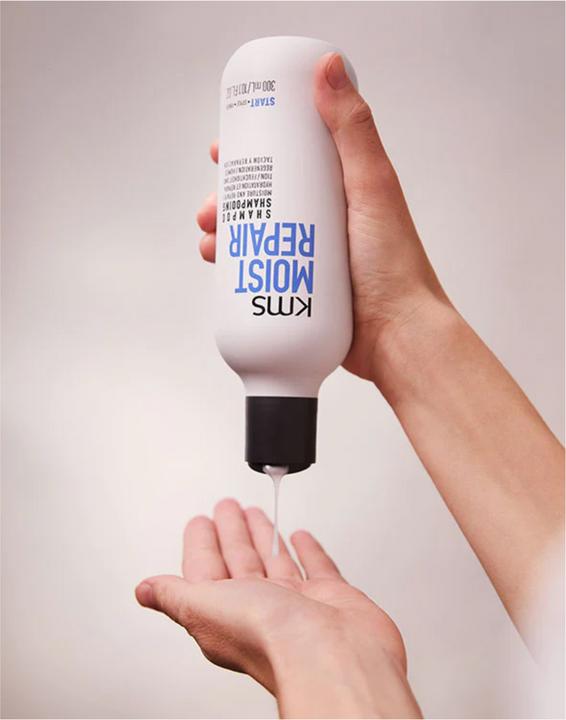 Actual product image KMS California Moist Repair (300 ml, Liquid shampoo)