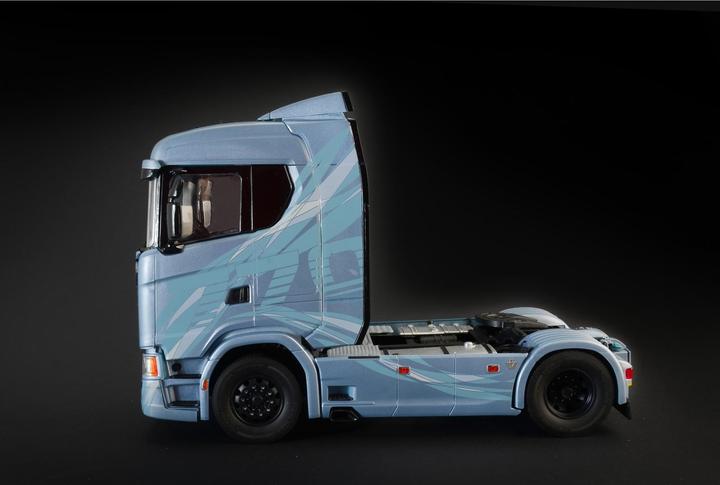 Actual product image 1:24 Scania 770 4x2 Normal Roof