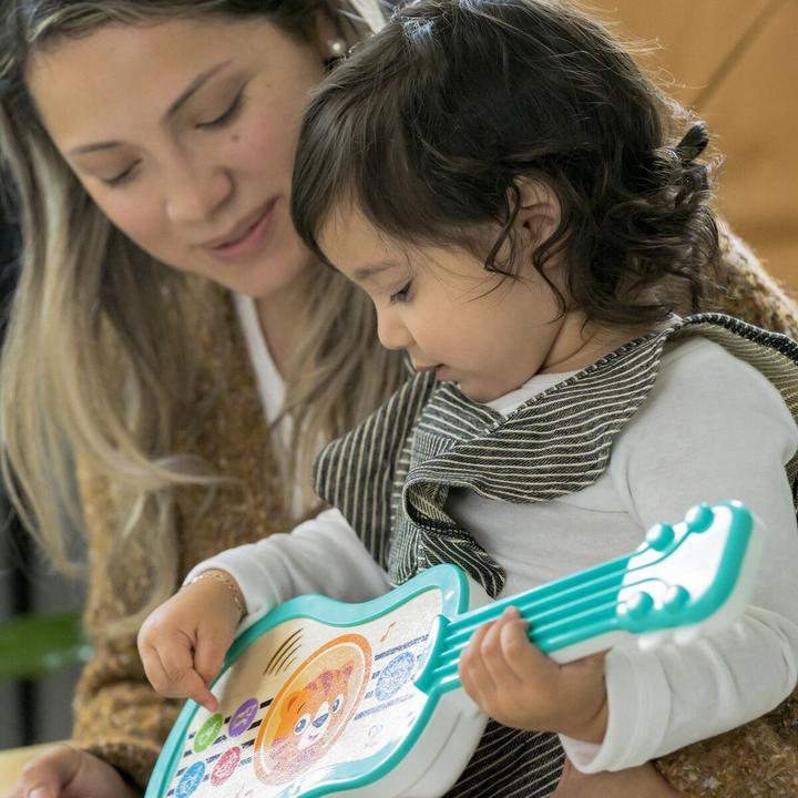Produktbild Hape Magic Touch Value Ukulele