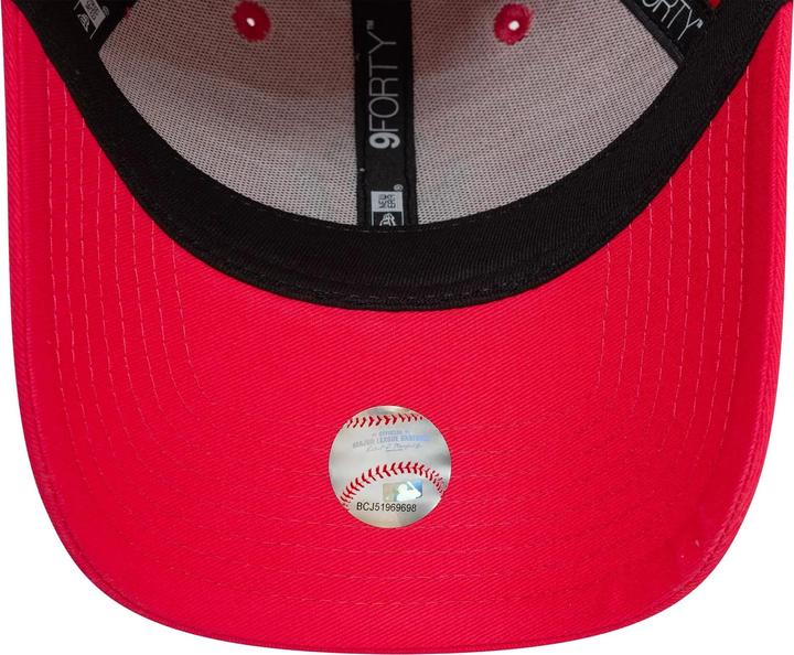 Actual product image New Era 9forty cap for women New York Yankees Essential