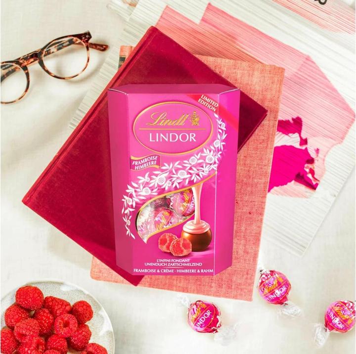 Actual product image Lindt Lindor balls raspberry & cream (200 g)