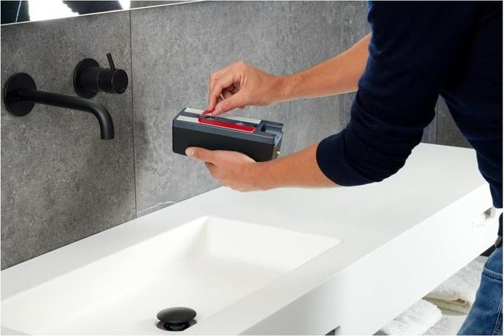 Actual product image UHU Poly Max SOFORTPOWER Tape white 1.5m (19 mm)