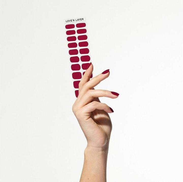 Actual product image Love'n Layer - Solid Burgundy Red (Burgundy Red, UV gel varnish)