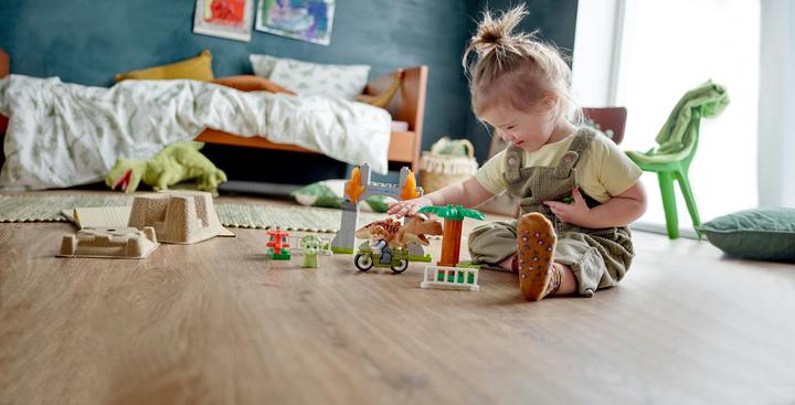 Image du produit LEGO Éruption du T. Rex et du Triceratops (10939)