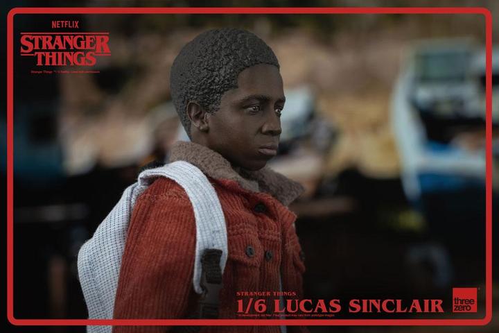 Image du produit ThreeZero Stranger Things figurine 1/6 Lucas Sinclair 23 cm