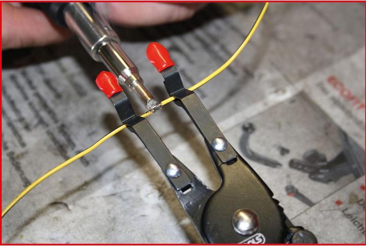 Produktbild KS Tools Lötlitzen-Haltezange. 245mm 115.1052 (245 mm)