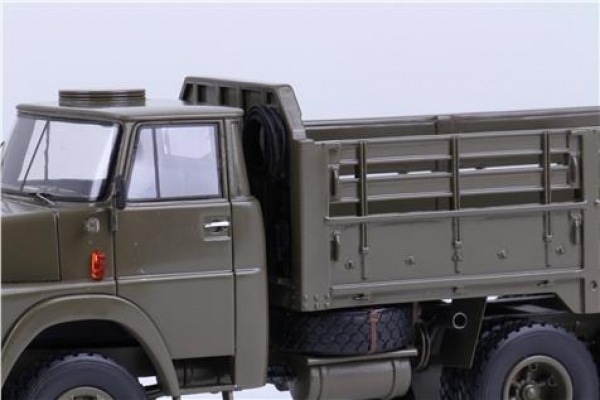 Actual product image Neo Henschel HS 3-14 HA CH 8,2t gl 6x6 military