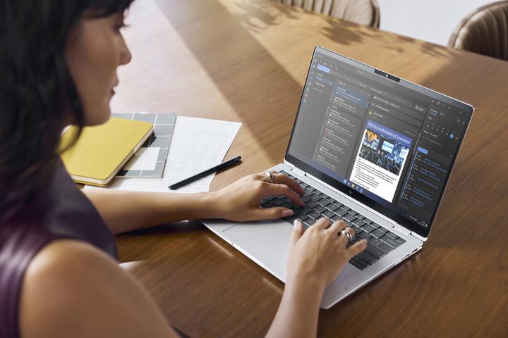 Immagine prodotto HP EliteBook X Flip G2i Next Gen AI PC (14", 512 GB, 32 GB, CH, Intel Core Ultra 5 325)