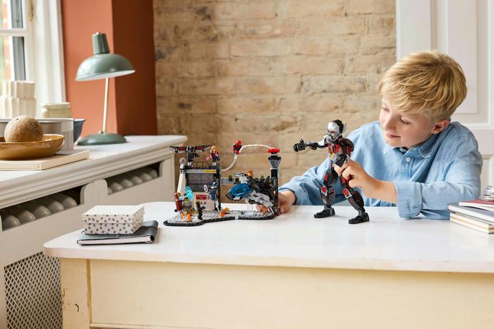 Produktbild LEGO Captain America: Civil War Actionduell (LEGO Marvel)