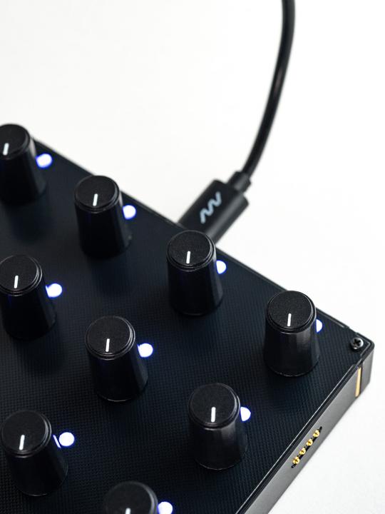 Produktbild Intech Studio Grid Series 3 - PO16 Linear