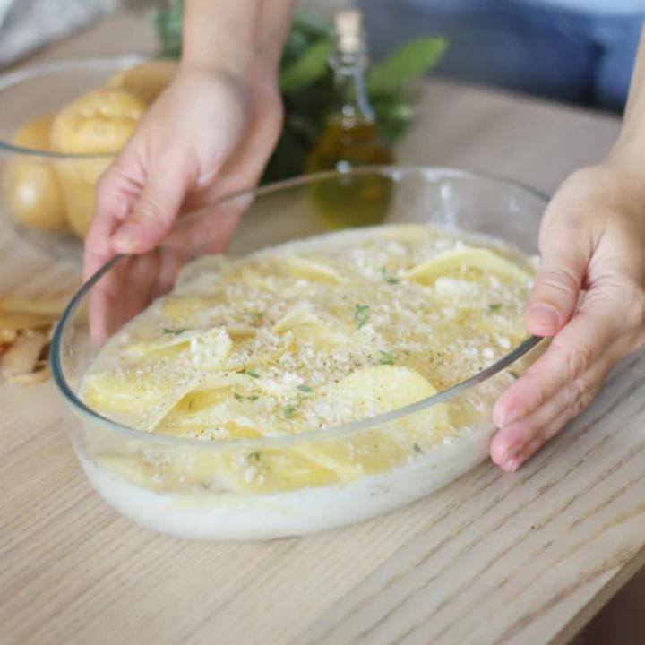 Actual product image Pyrex Roaster oval without lid