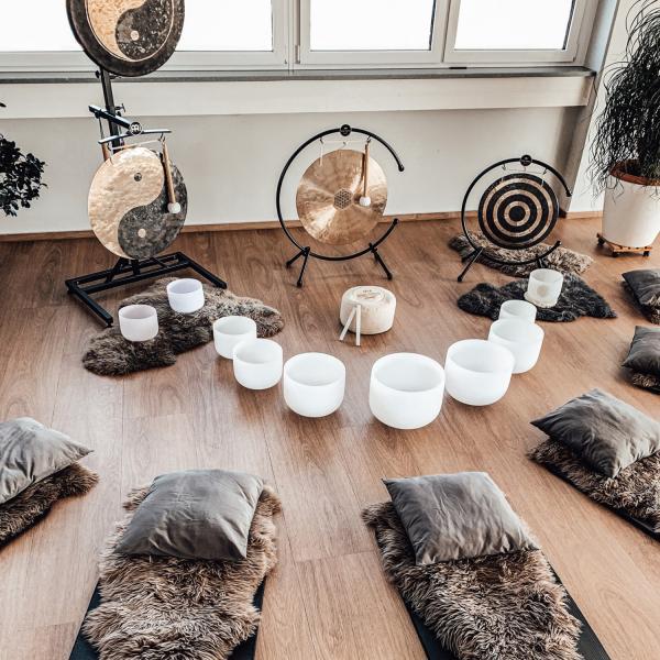 Immagine prodotto Meinl Ciotola di cristallo da 12 pollici (Chakra della radice) (Ciotola canterina, Percussioni)